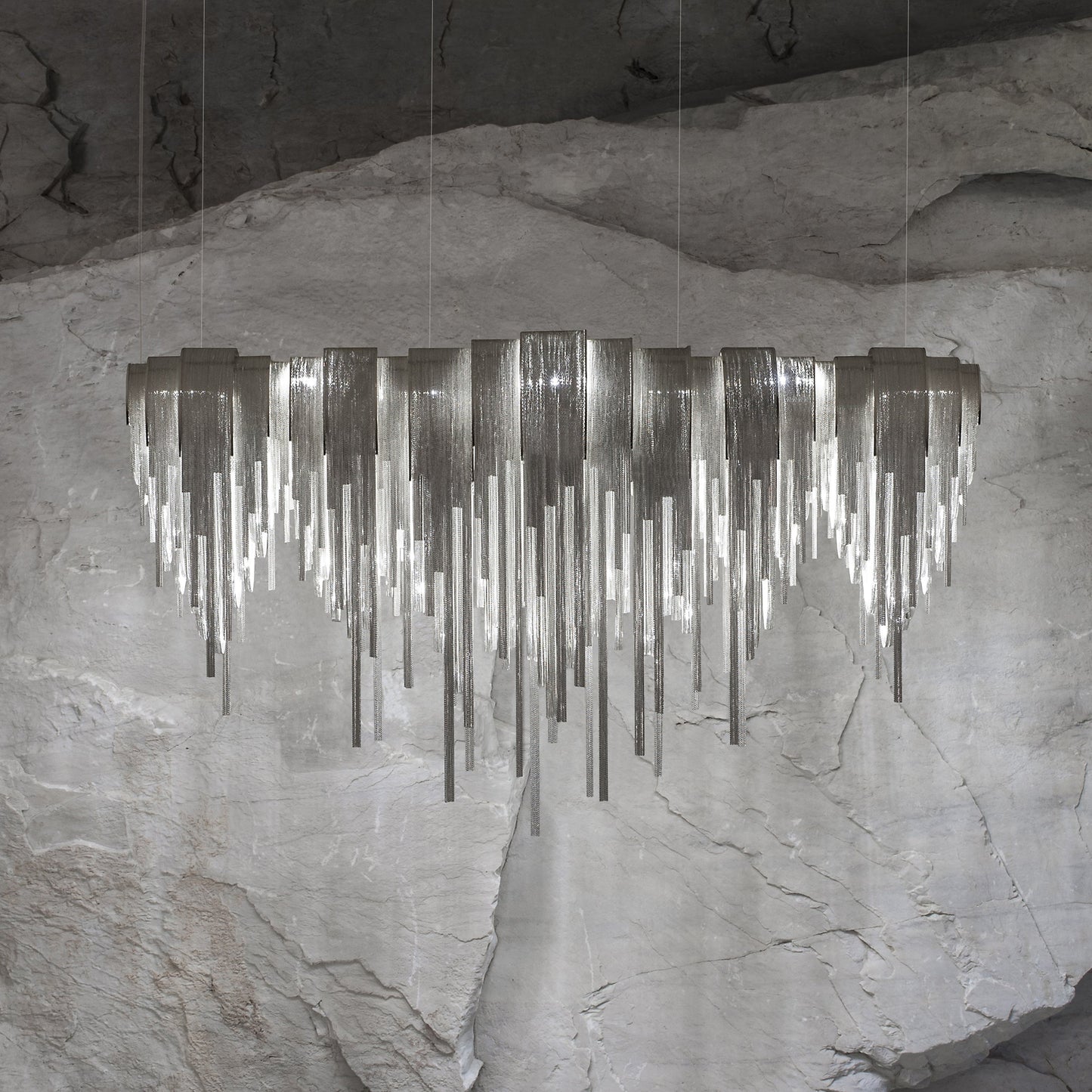 Volver Linear Chandelier