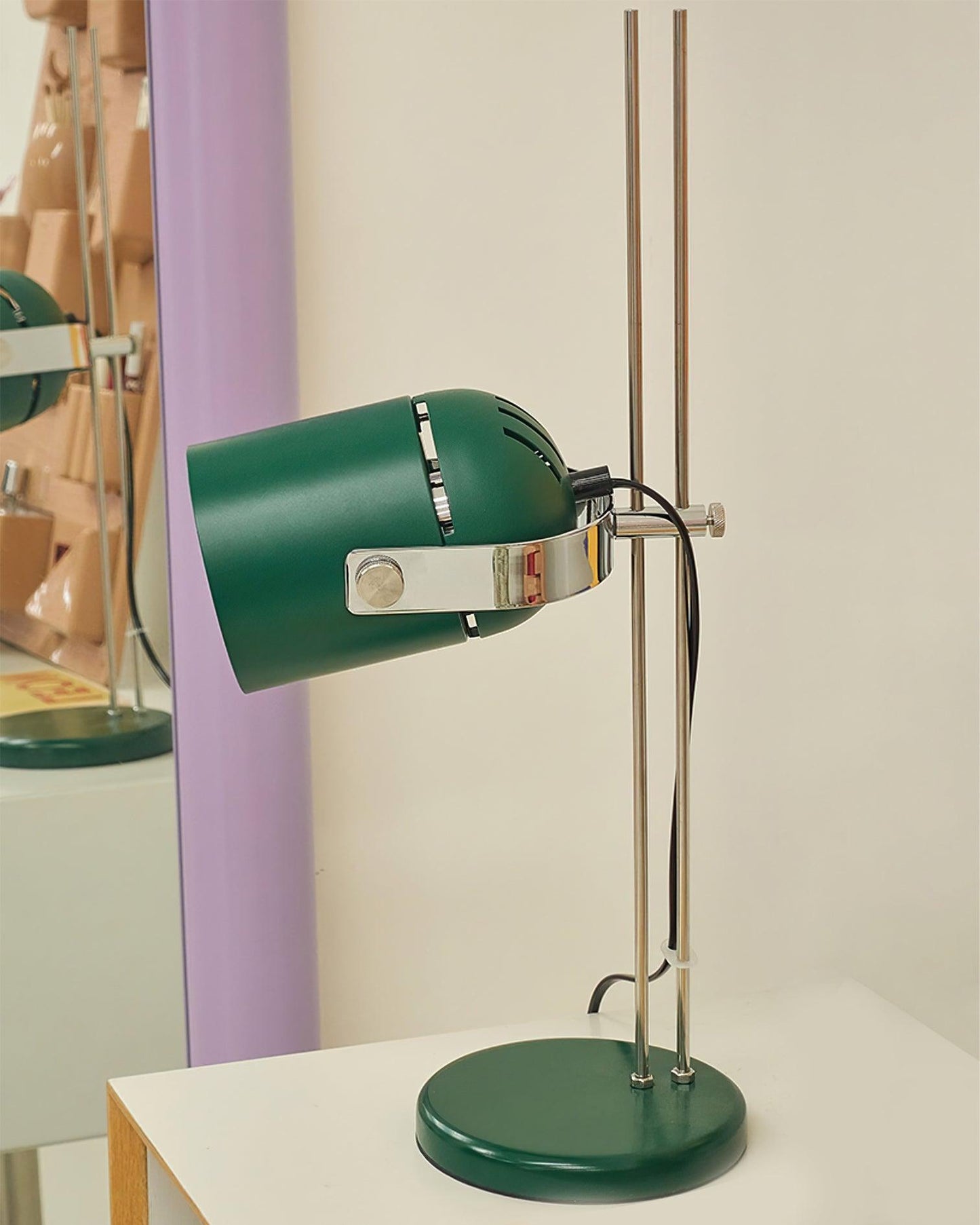 Adjusta Liftable Desk Lamp