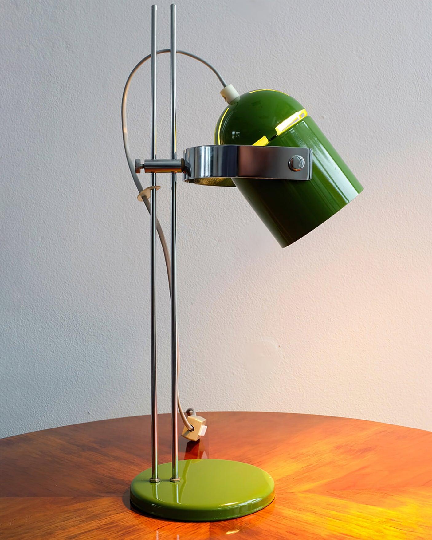 Adjusta Liftable Desk Lamp