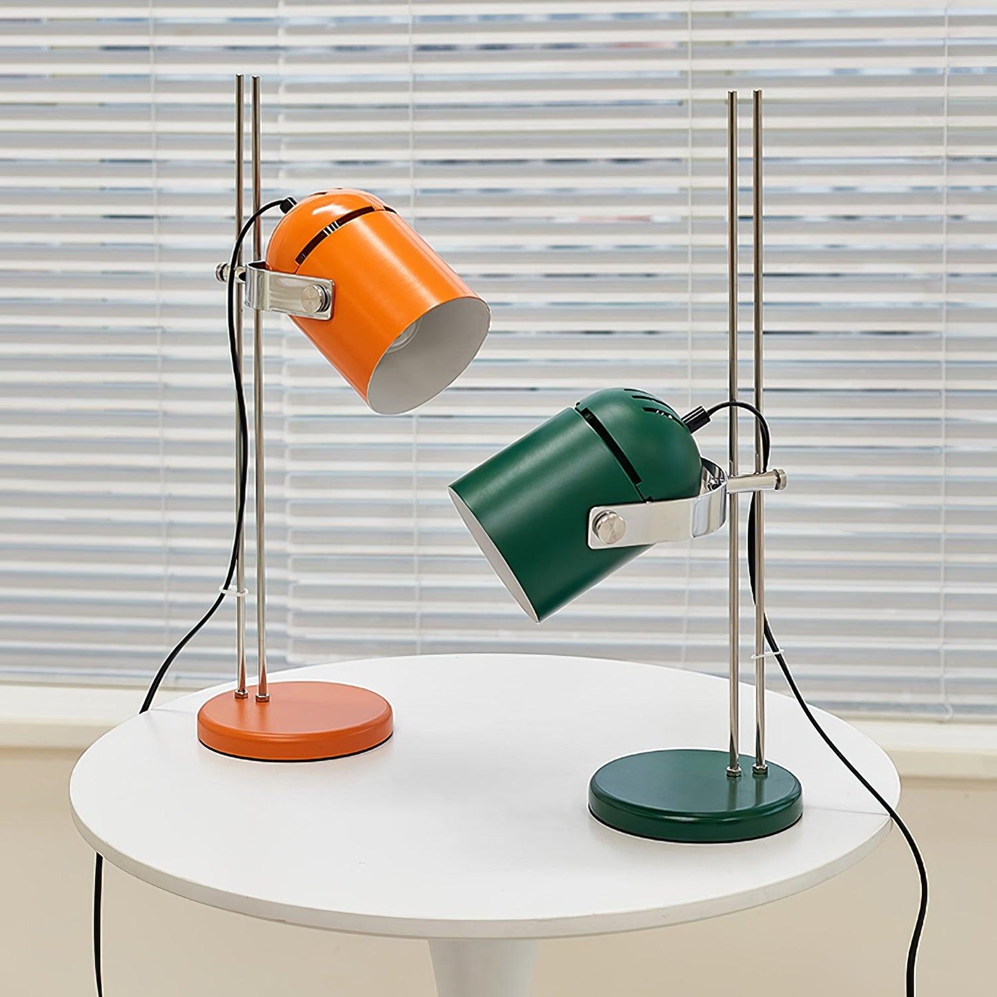 Adjusta Liftable Desk Lamp