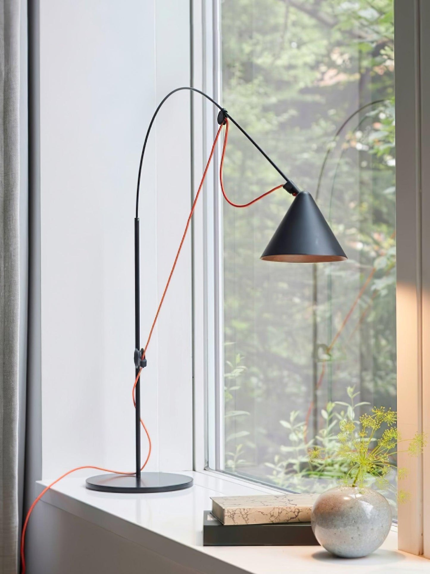 Arc Ayno Table Lamp