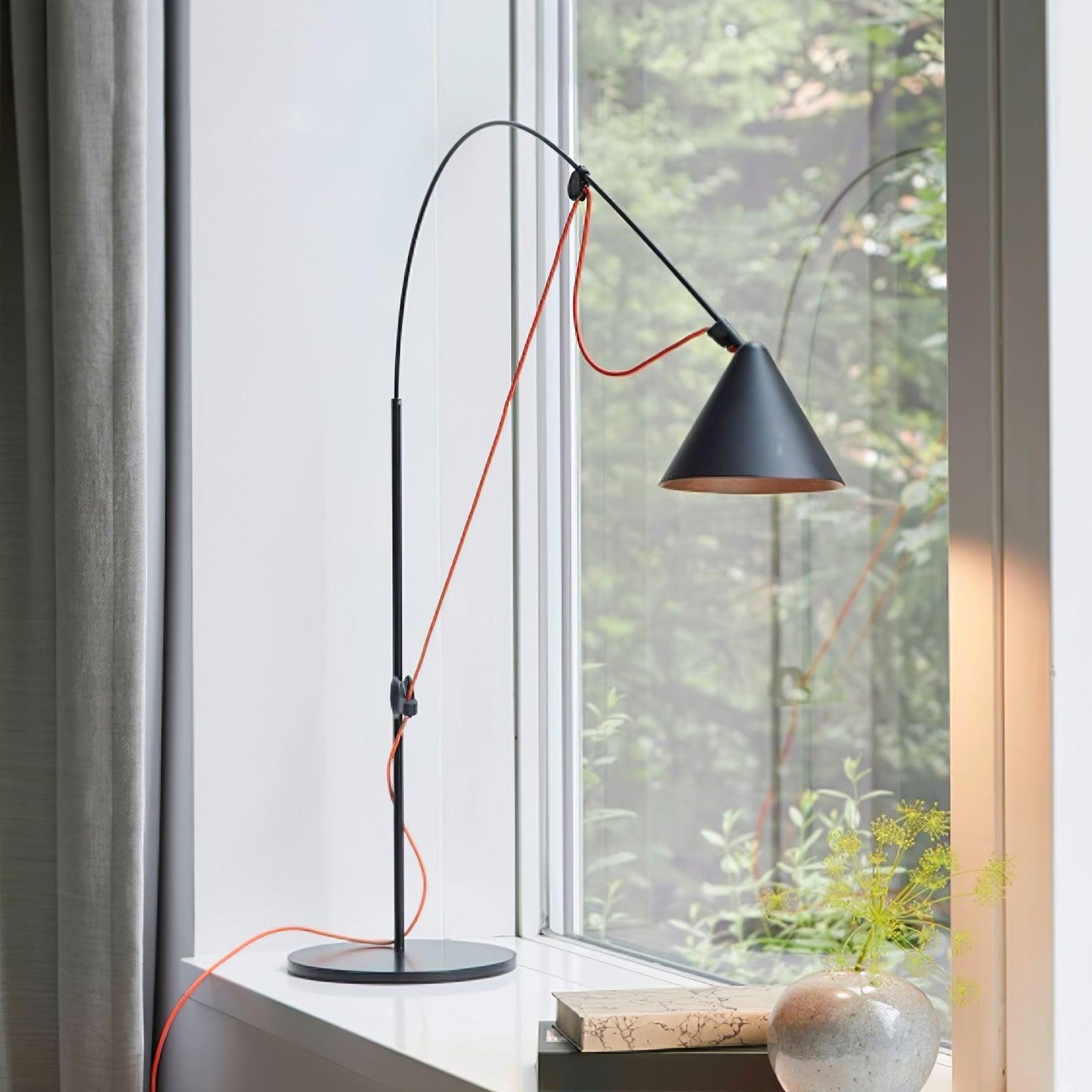 Arc Ayno Table Lamp