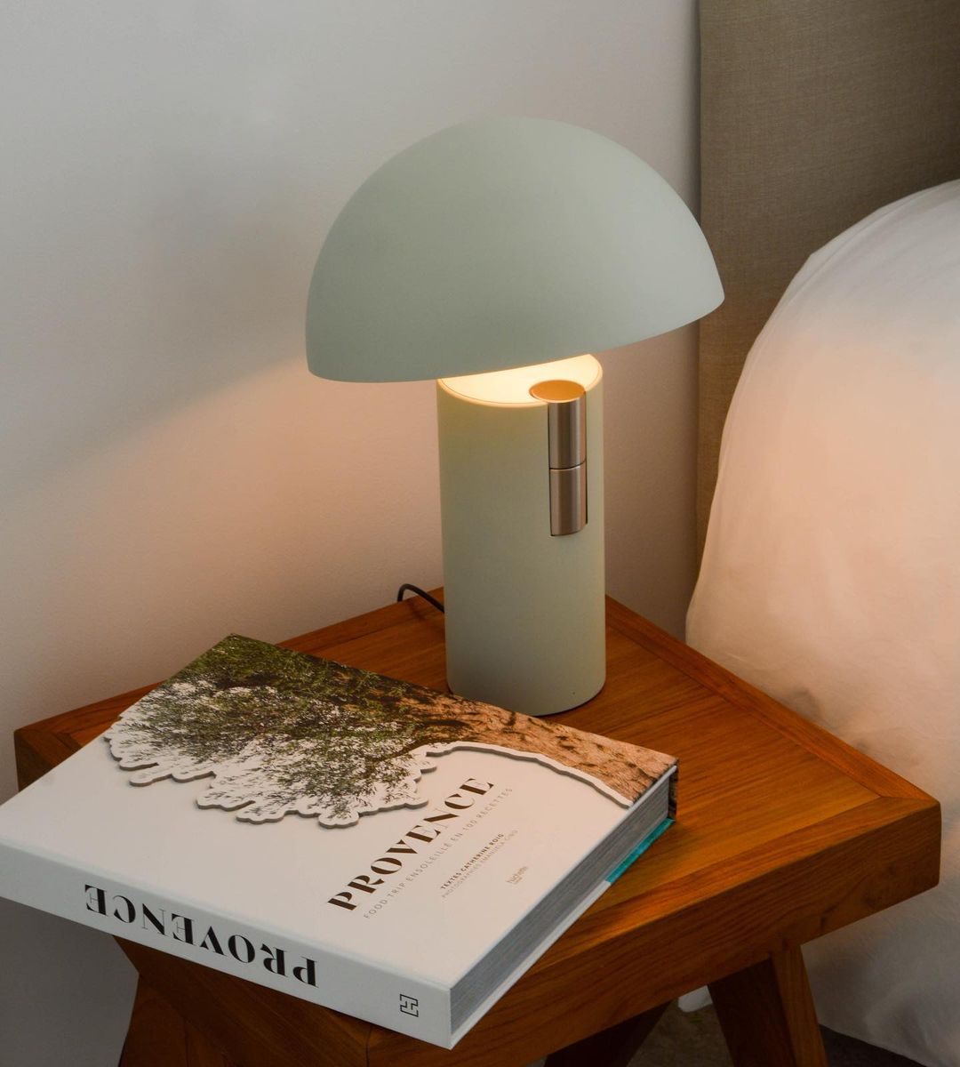 Avo Table Lamp