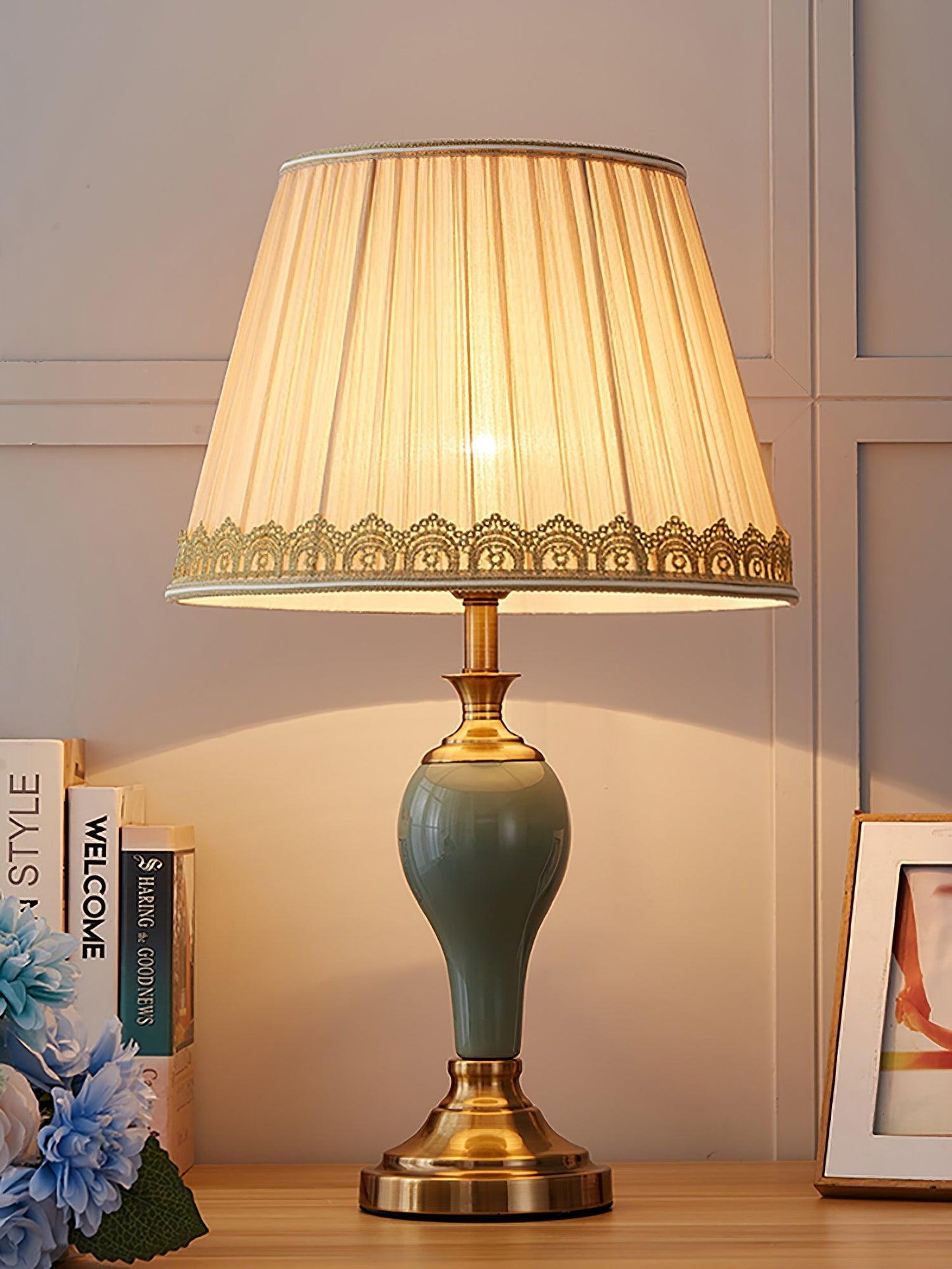 Chaslyn Desk Lamp