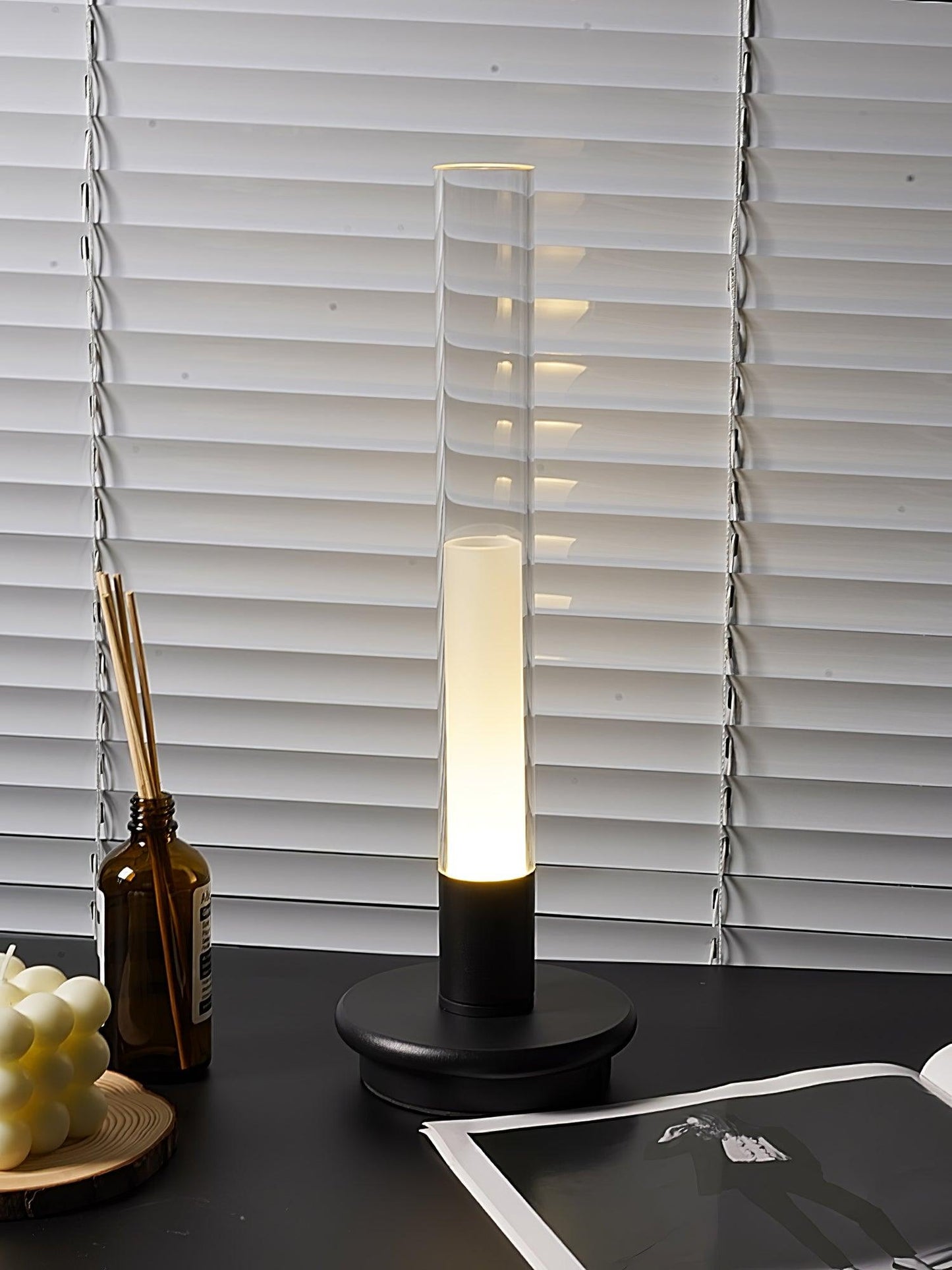 Column Built-in Battery Table Lamp