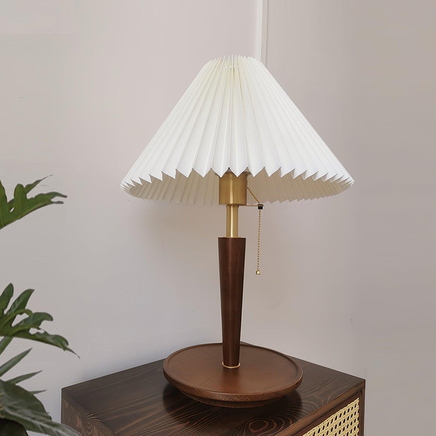 Cone Pleated Fabric Table Lamp