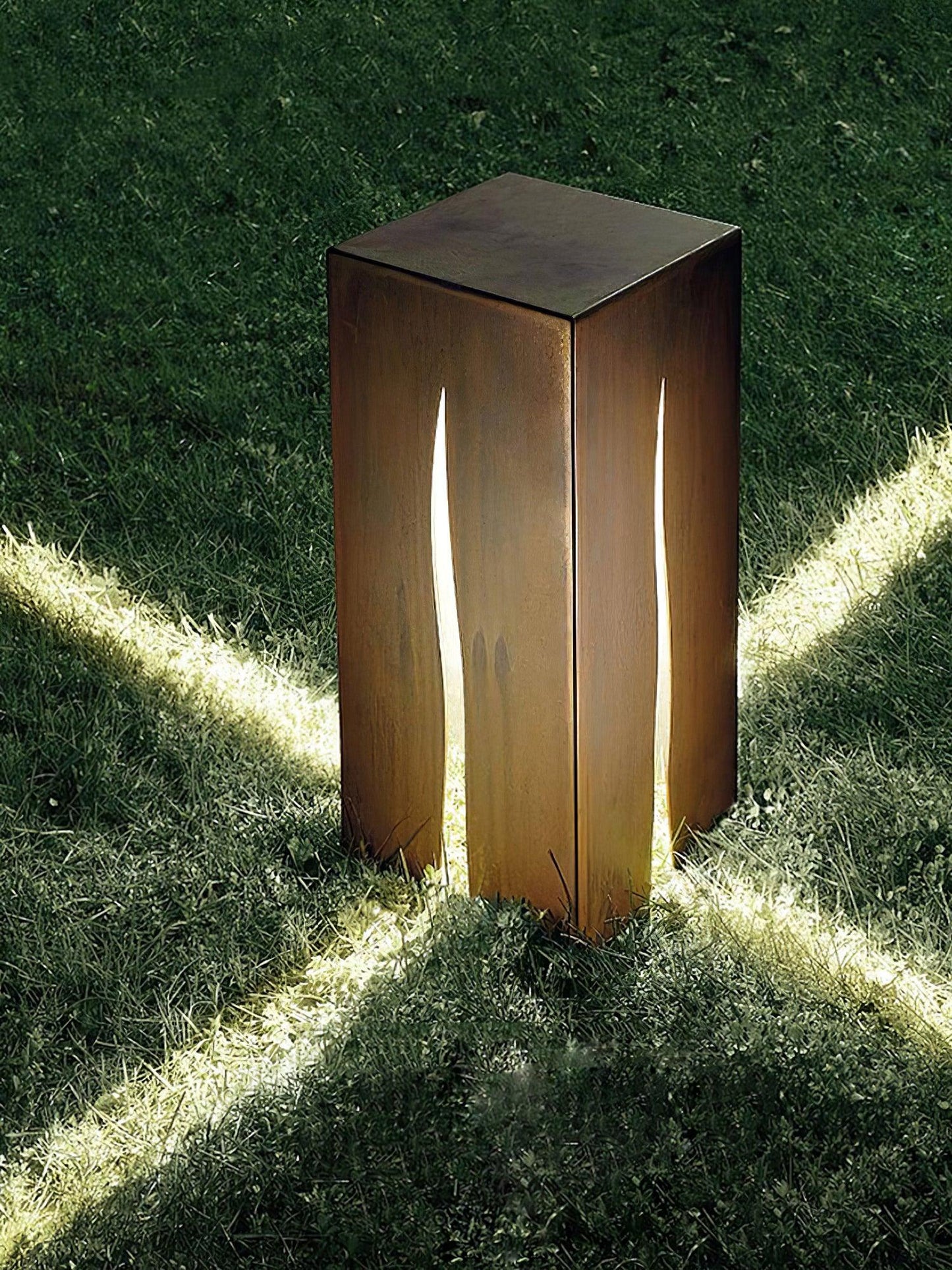 Crack Cube Garden Light