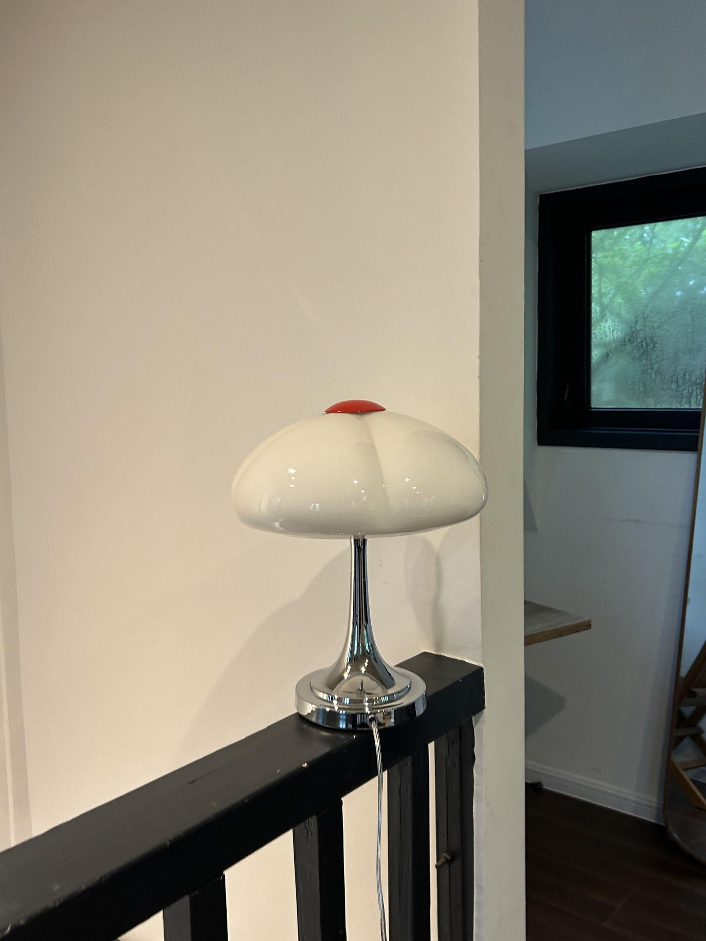 Flower Petal Table Lamp