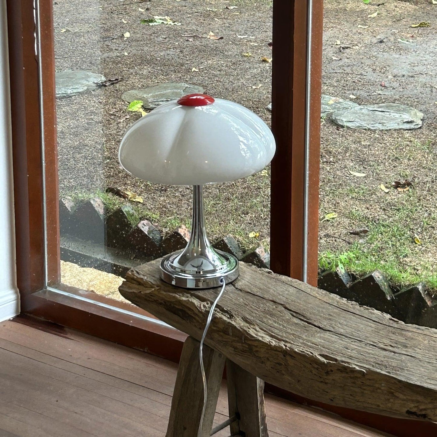 Flower Petal Table Lamp