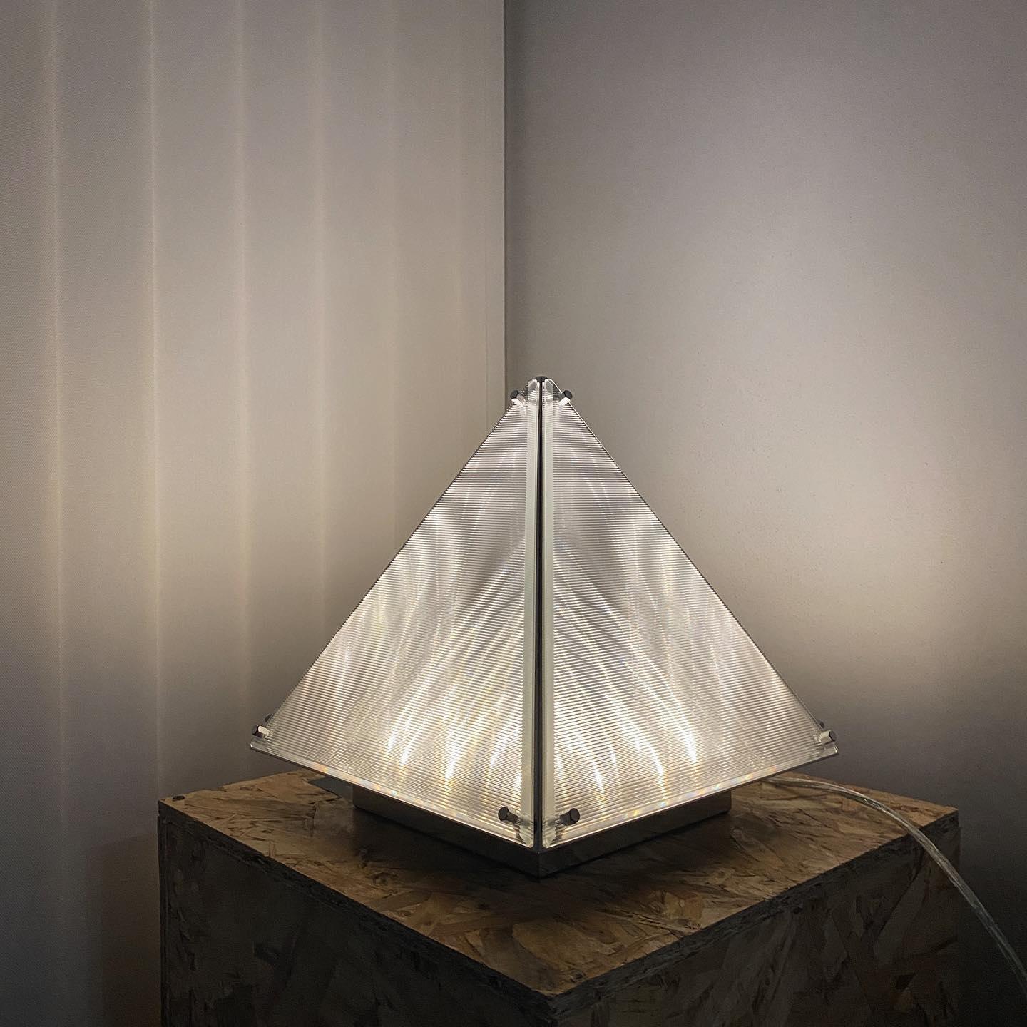 Fragment Table Lamp