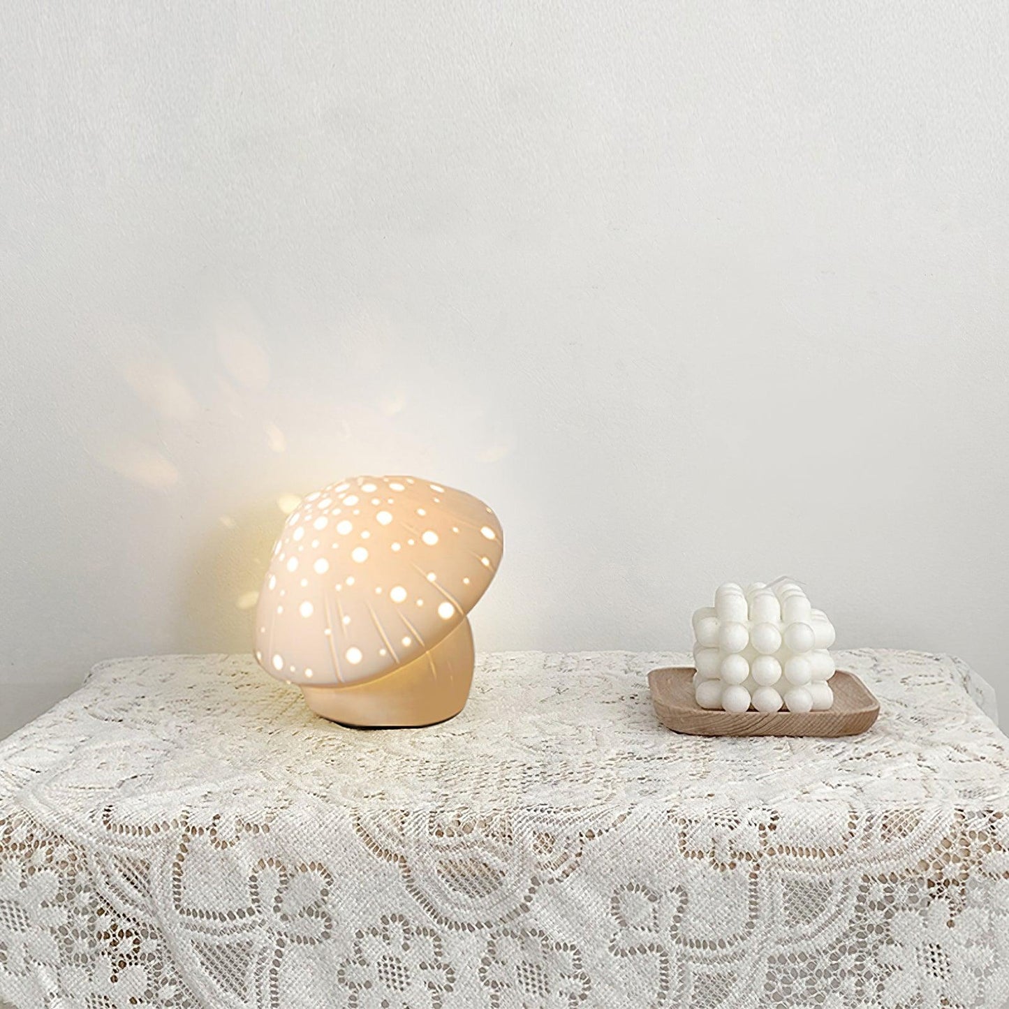 Fungo White Table Lamp