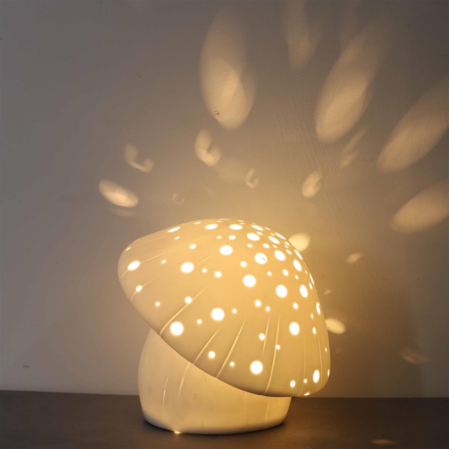 Fungo White Table Lamp