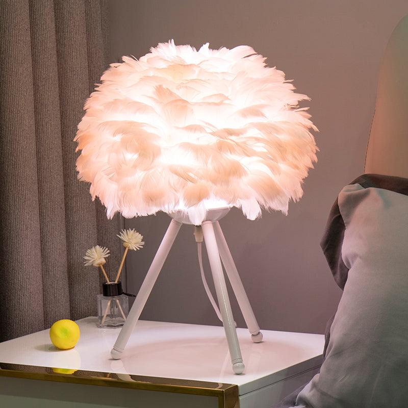 Goose Feather Table Lamp