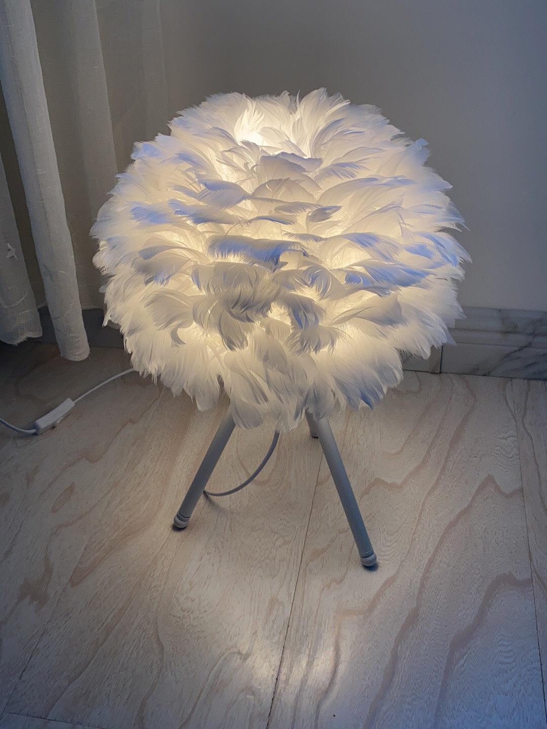 Goose Feather Table Lamp