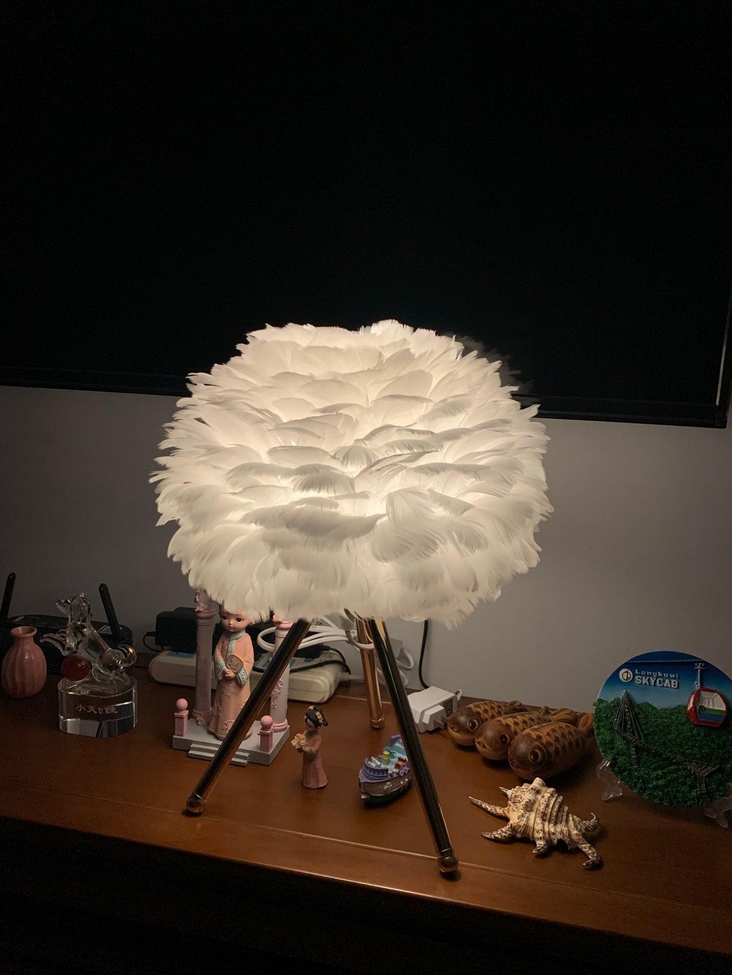 Goose Feather Table Lamp