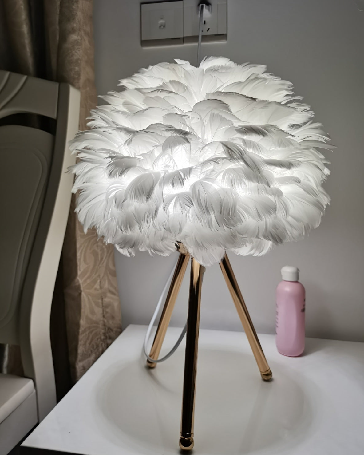 Goose Feather Table Lamp