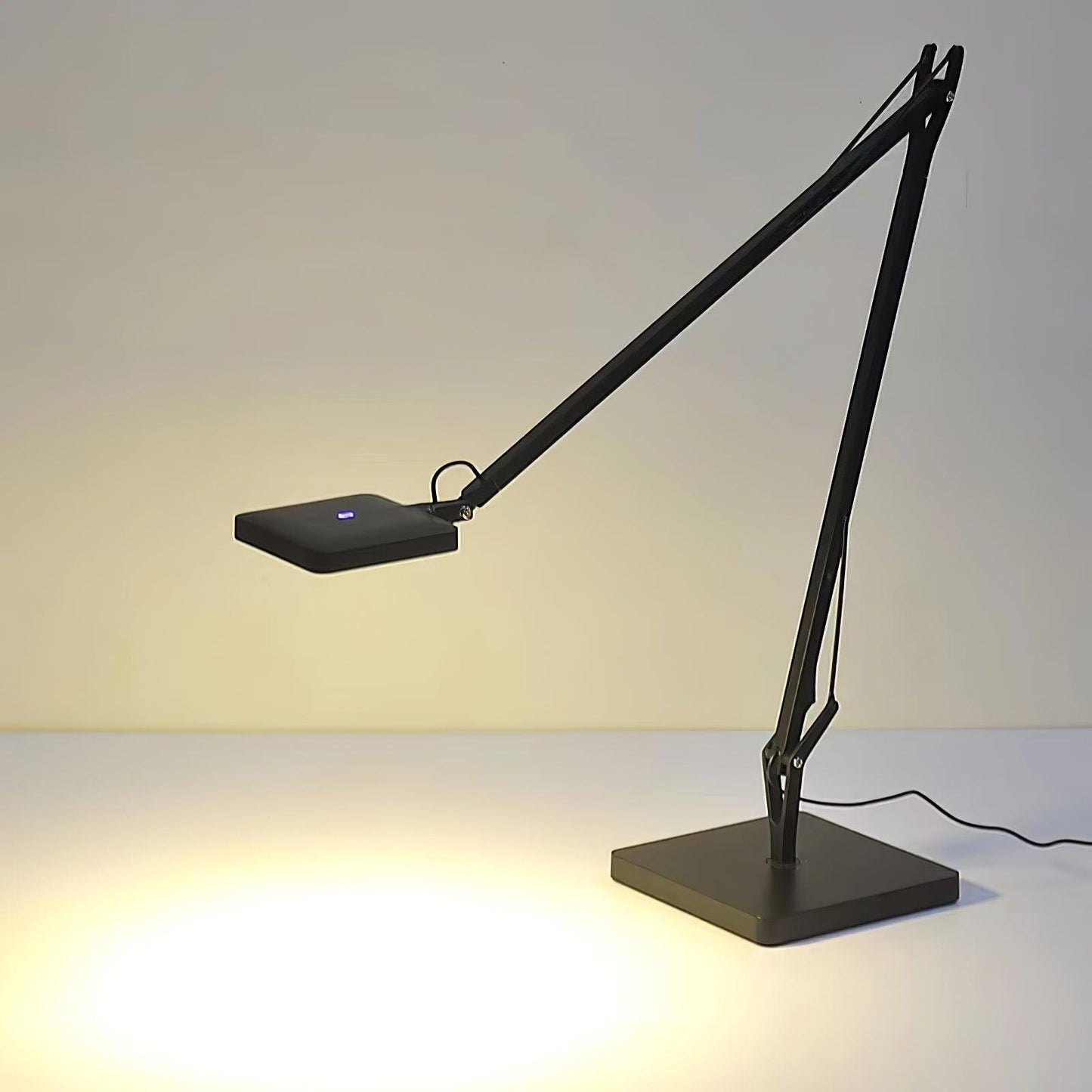 Edge Table Lamp