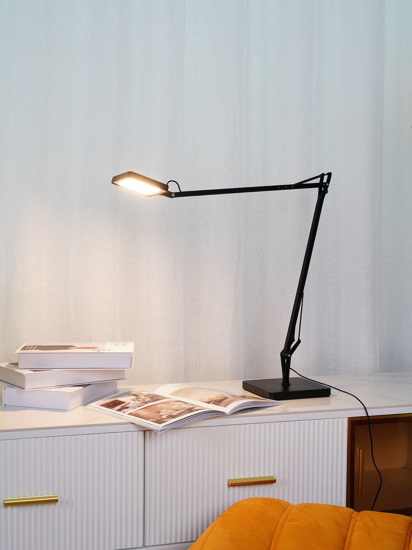 Edge Table Lamp