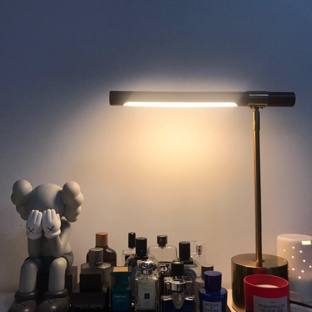 Linear Table Lamp