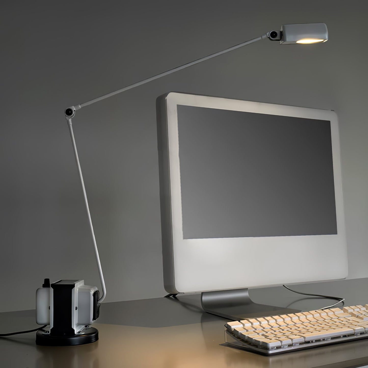 Daphines Table Lamp