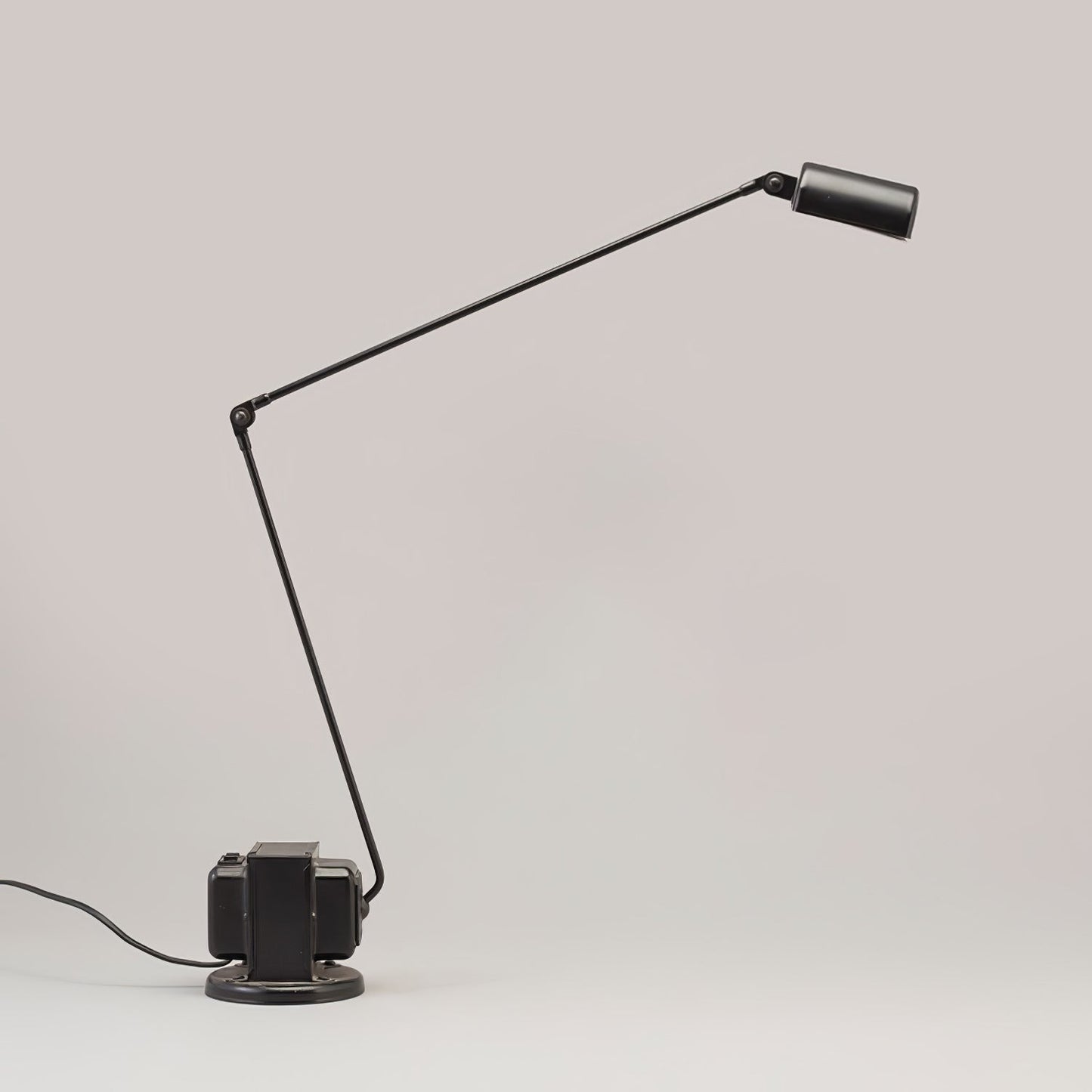 Daphines Table Lamp