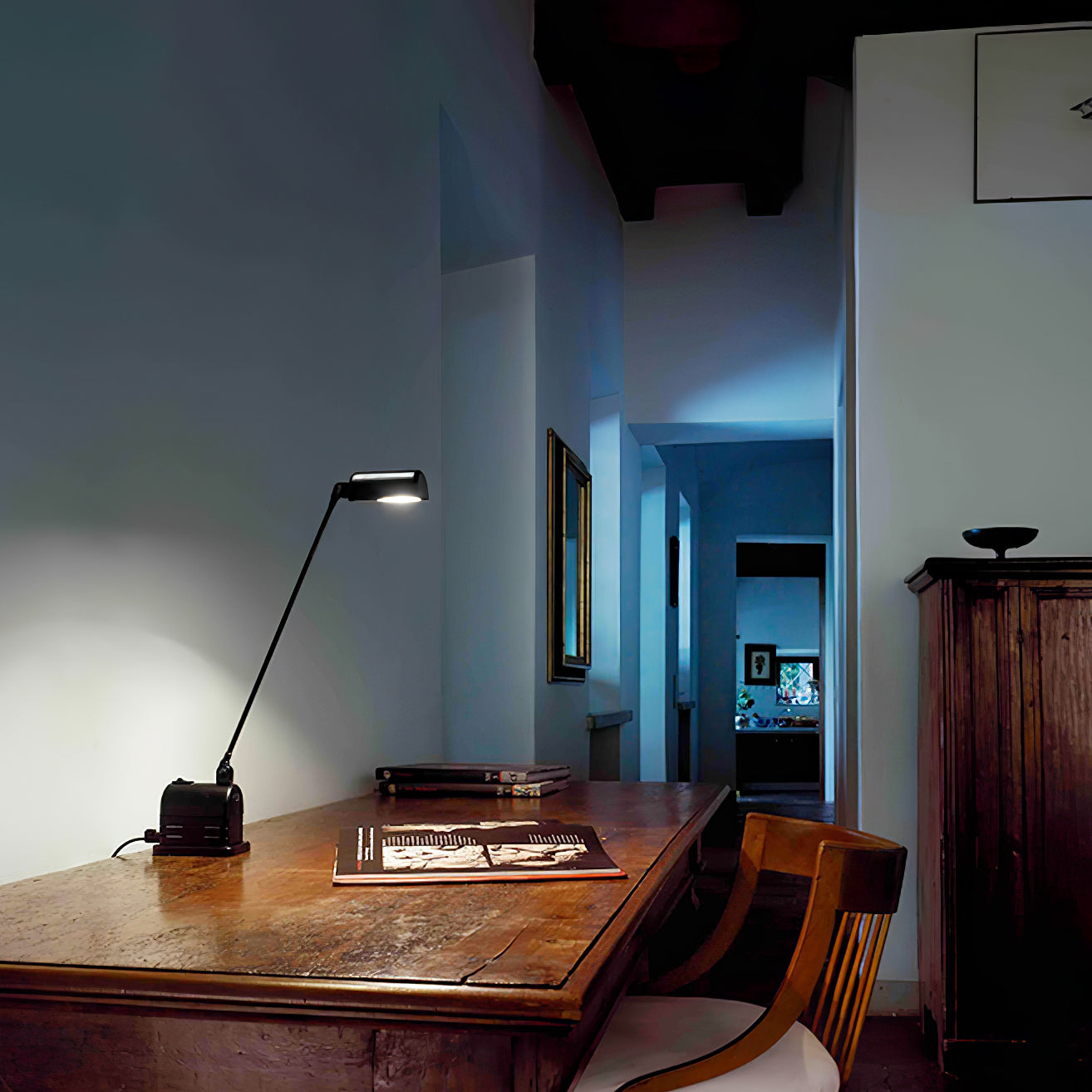 Daphines Table Lamp