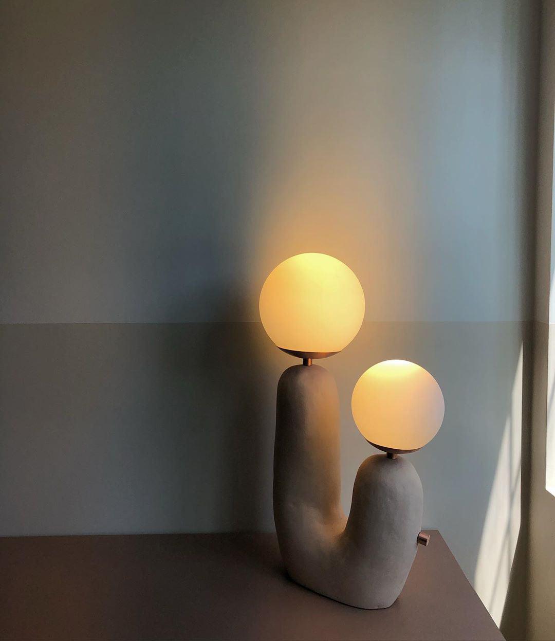 Oo Smooth Table Lamp