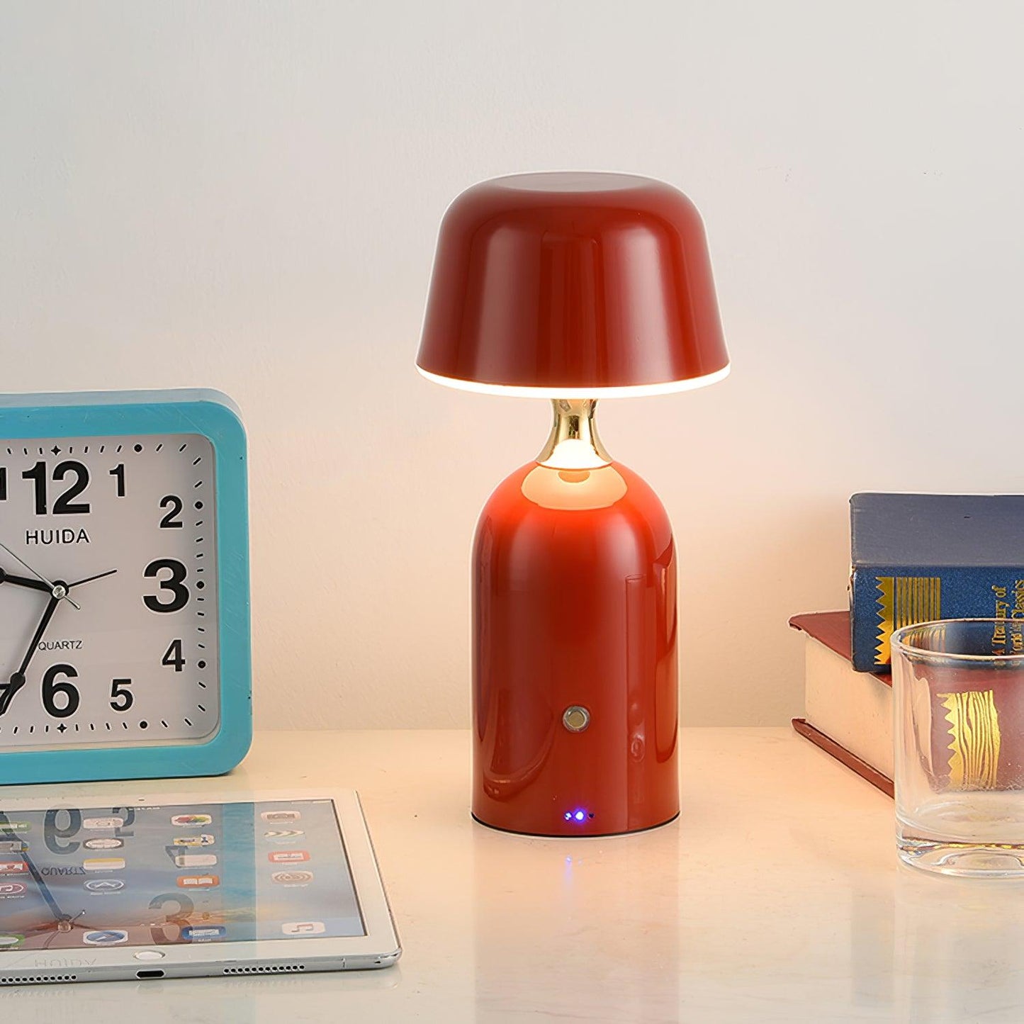 Ouliope Built-in Battery Table Lamp