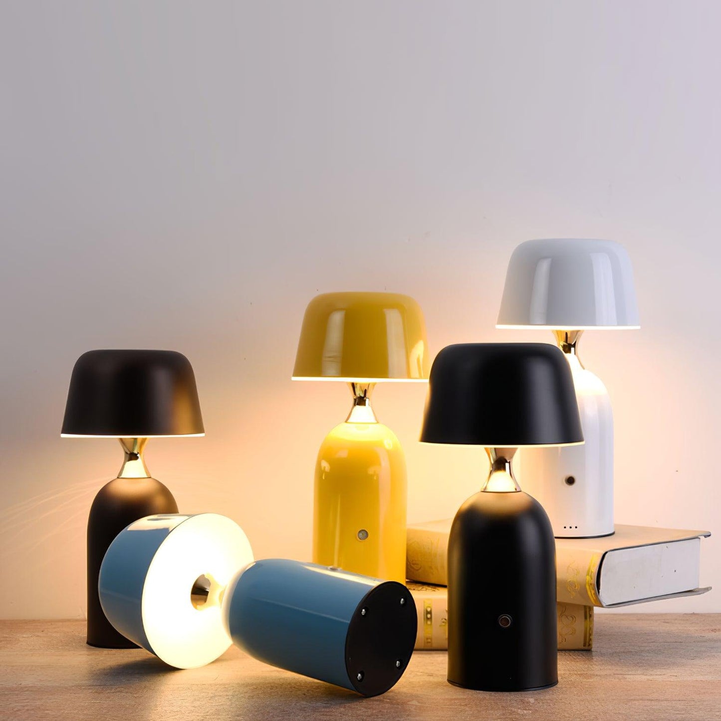 Ouliope Built-in Battery Table Lamp