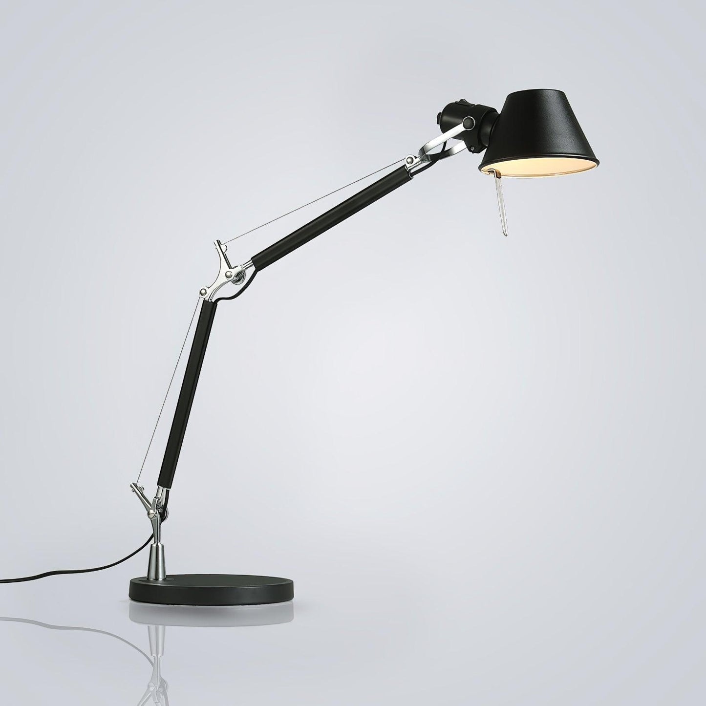 Parete Table Lamp