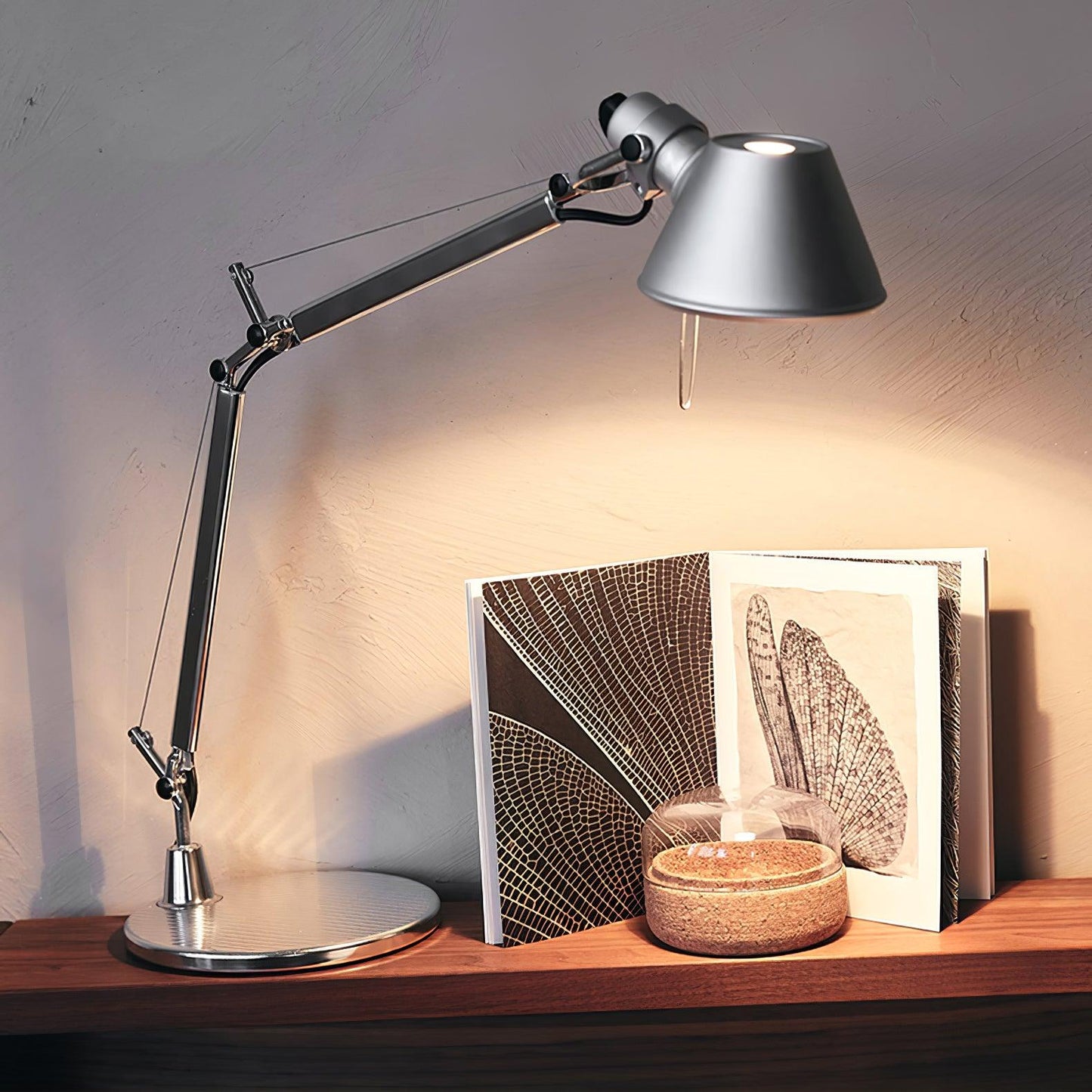 Parete Table Lamp