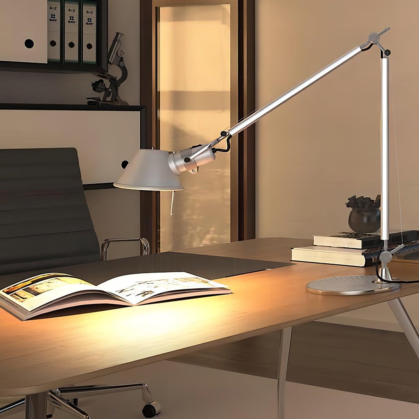 Parete Table Lamp