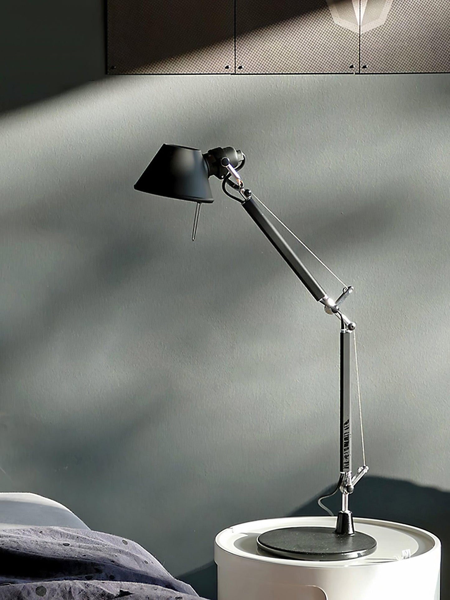 Parete Table Lamp