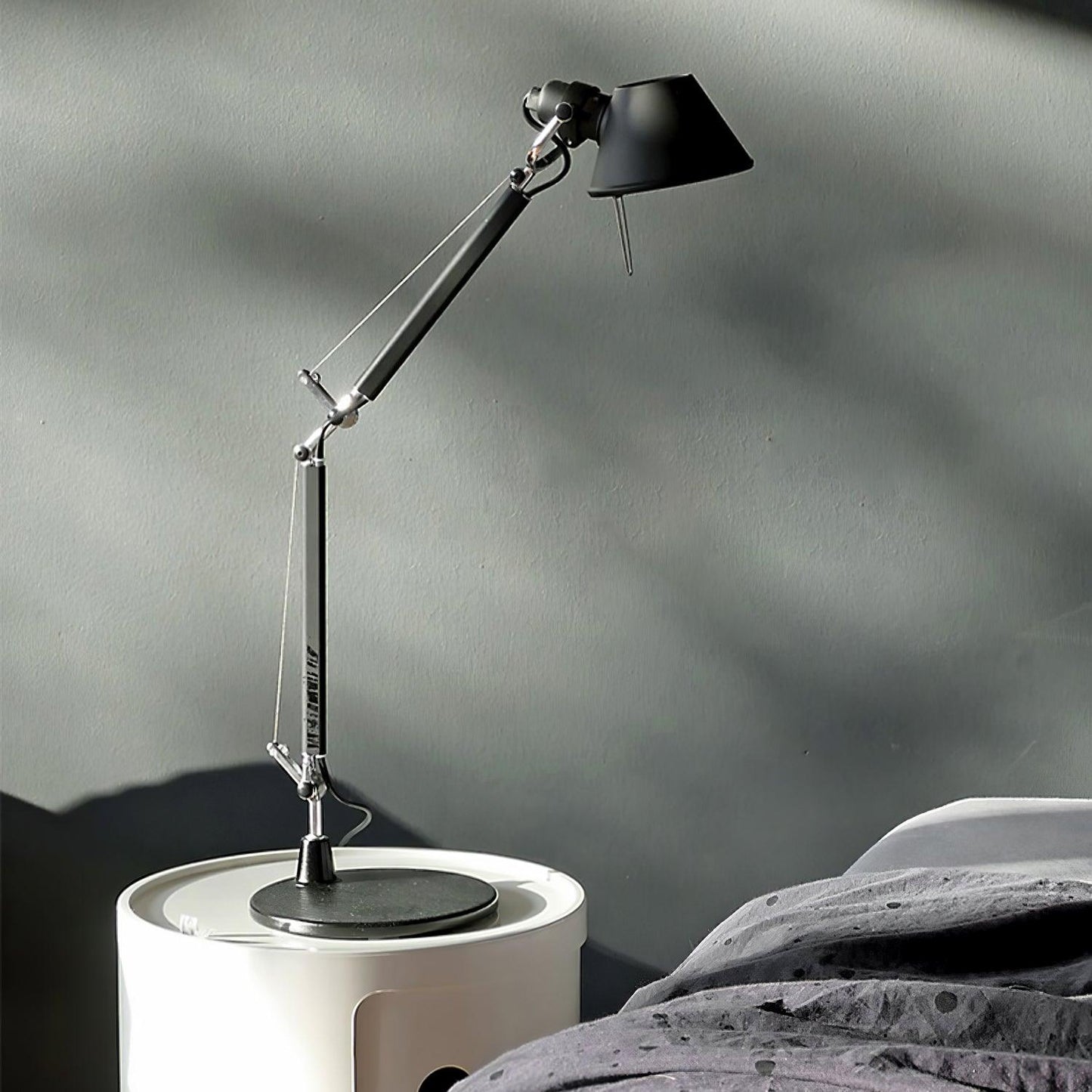 Parete Table Lamp