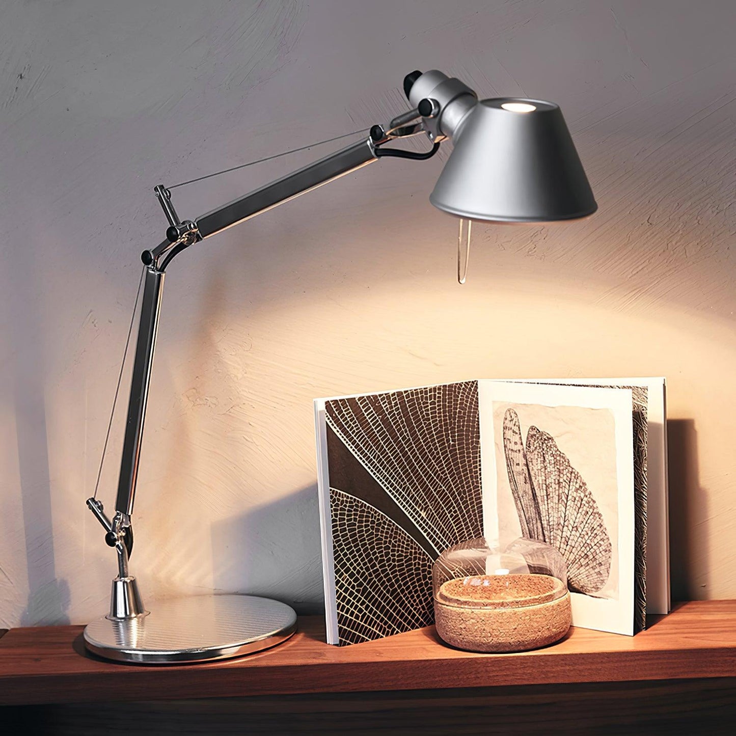 Parete Table Lamp