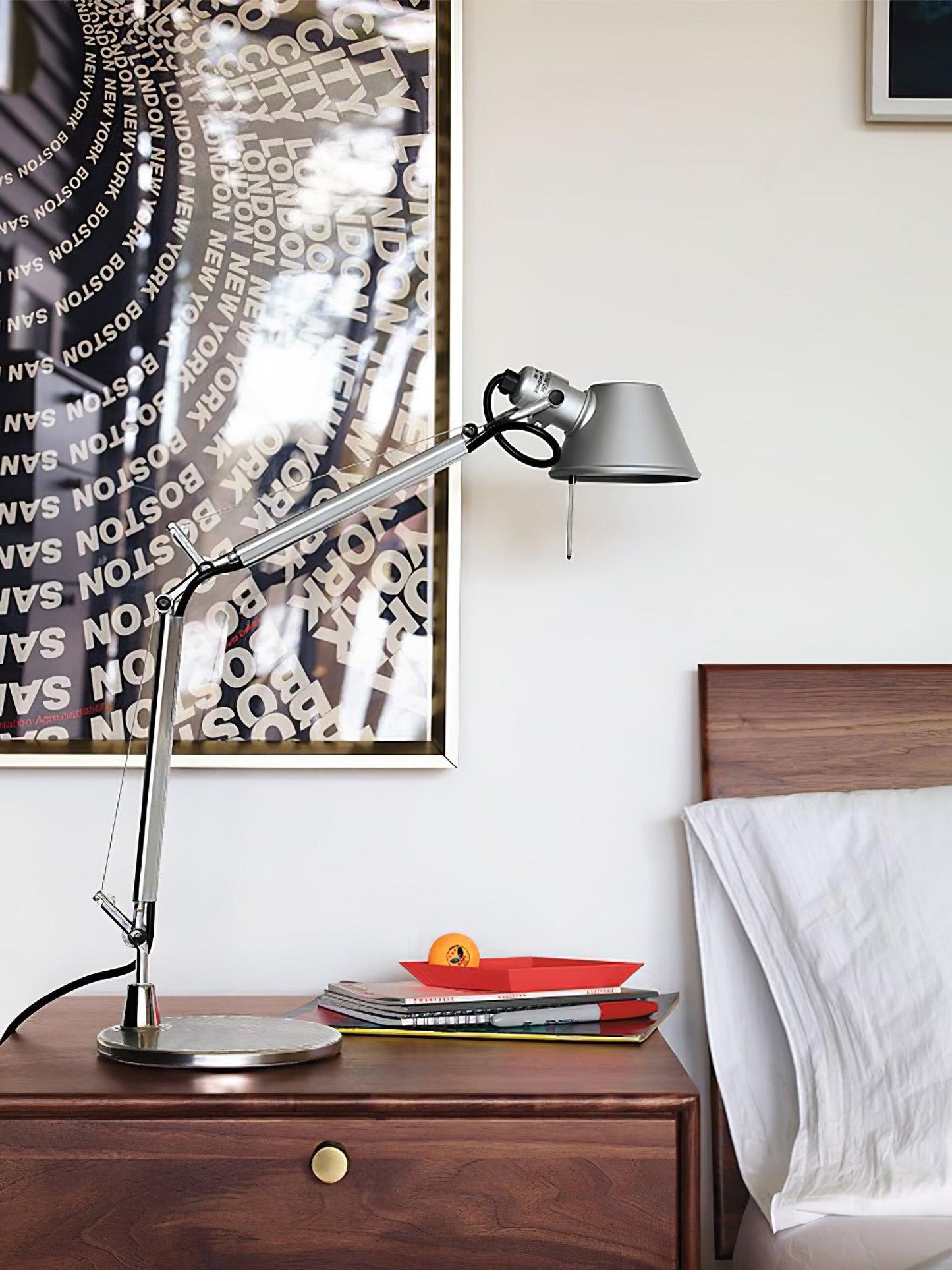 Parete Table Lamp