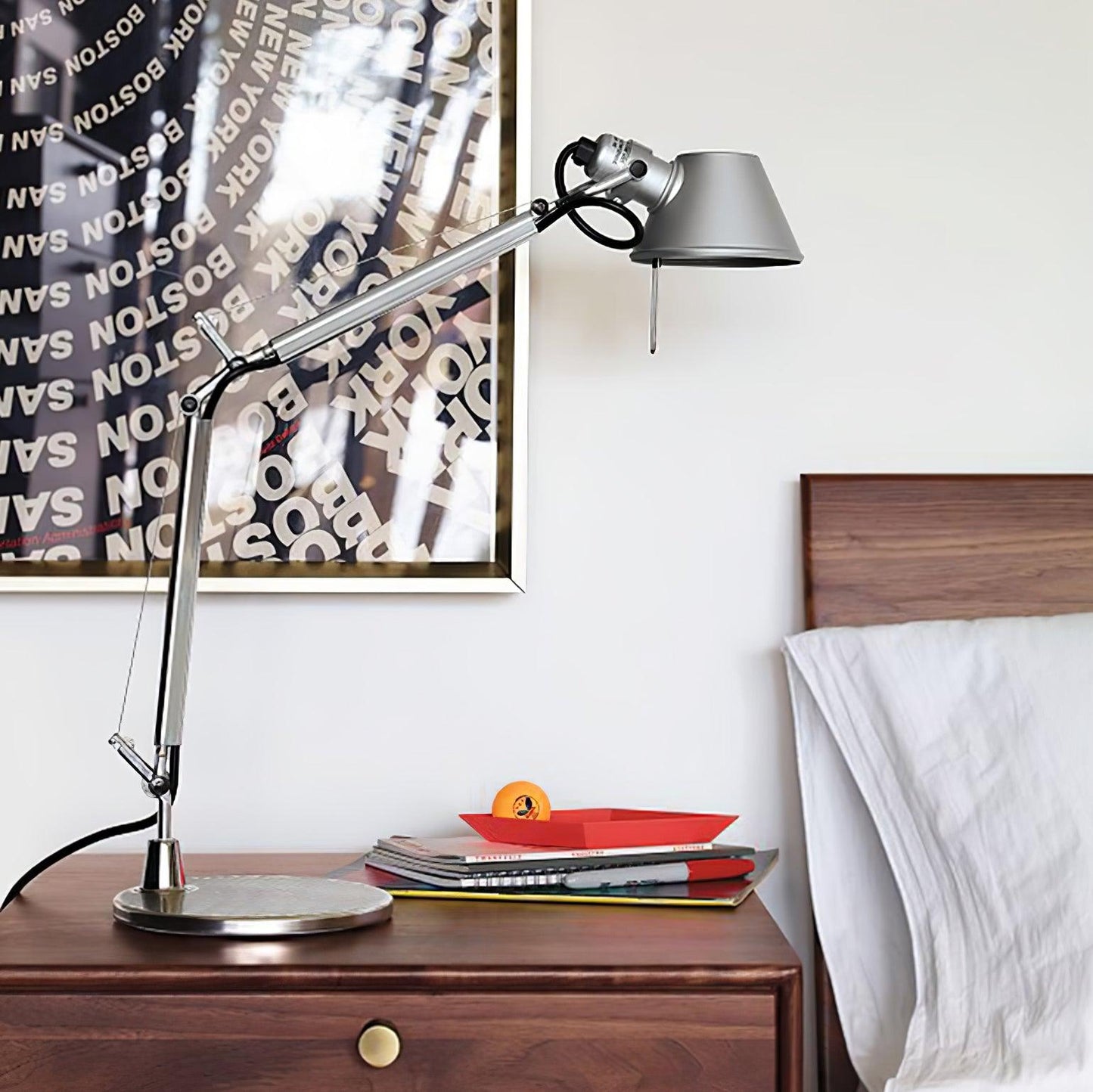 Parete Table Lamp