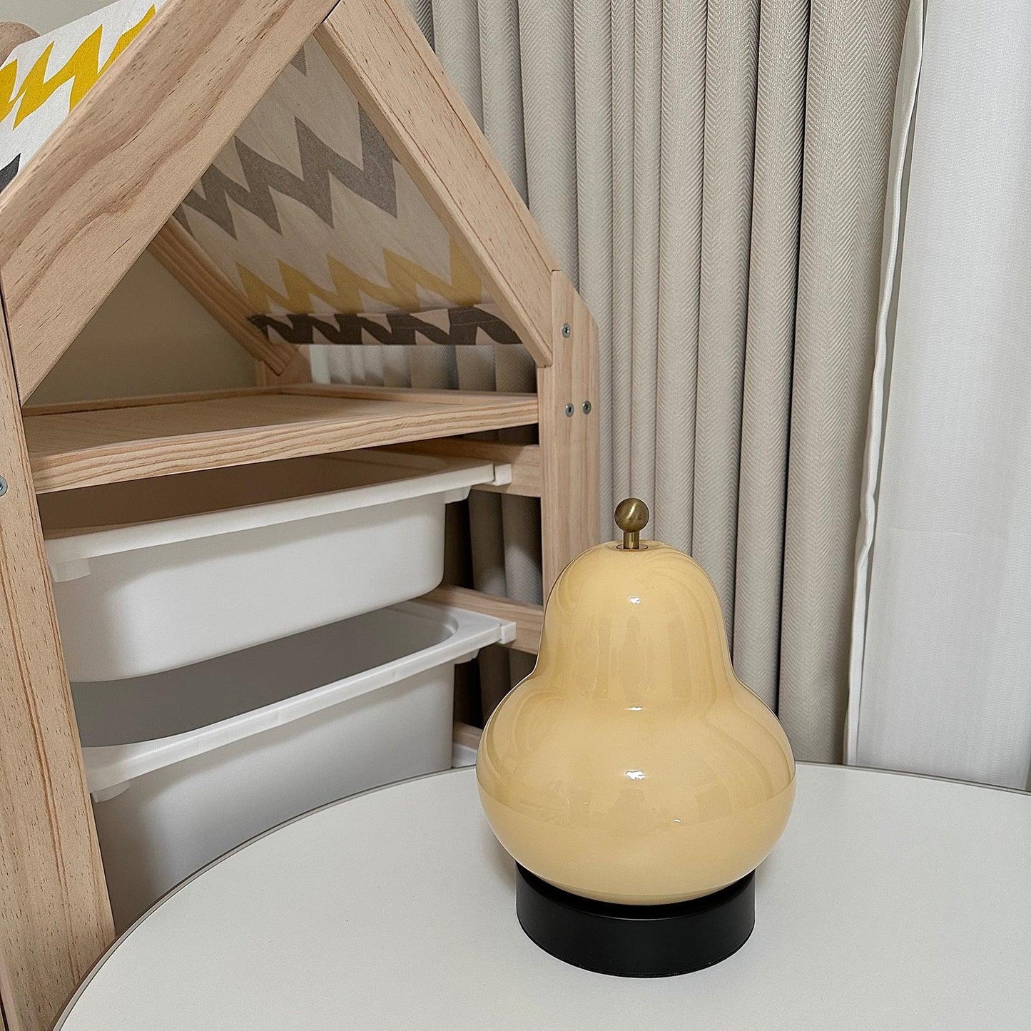 Pear Built-in Battery Table Lamp