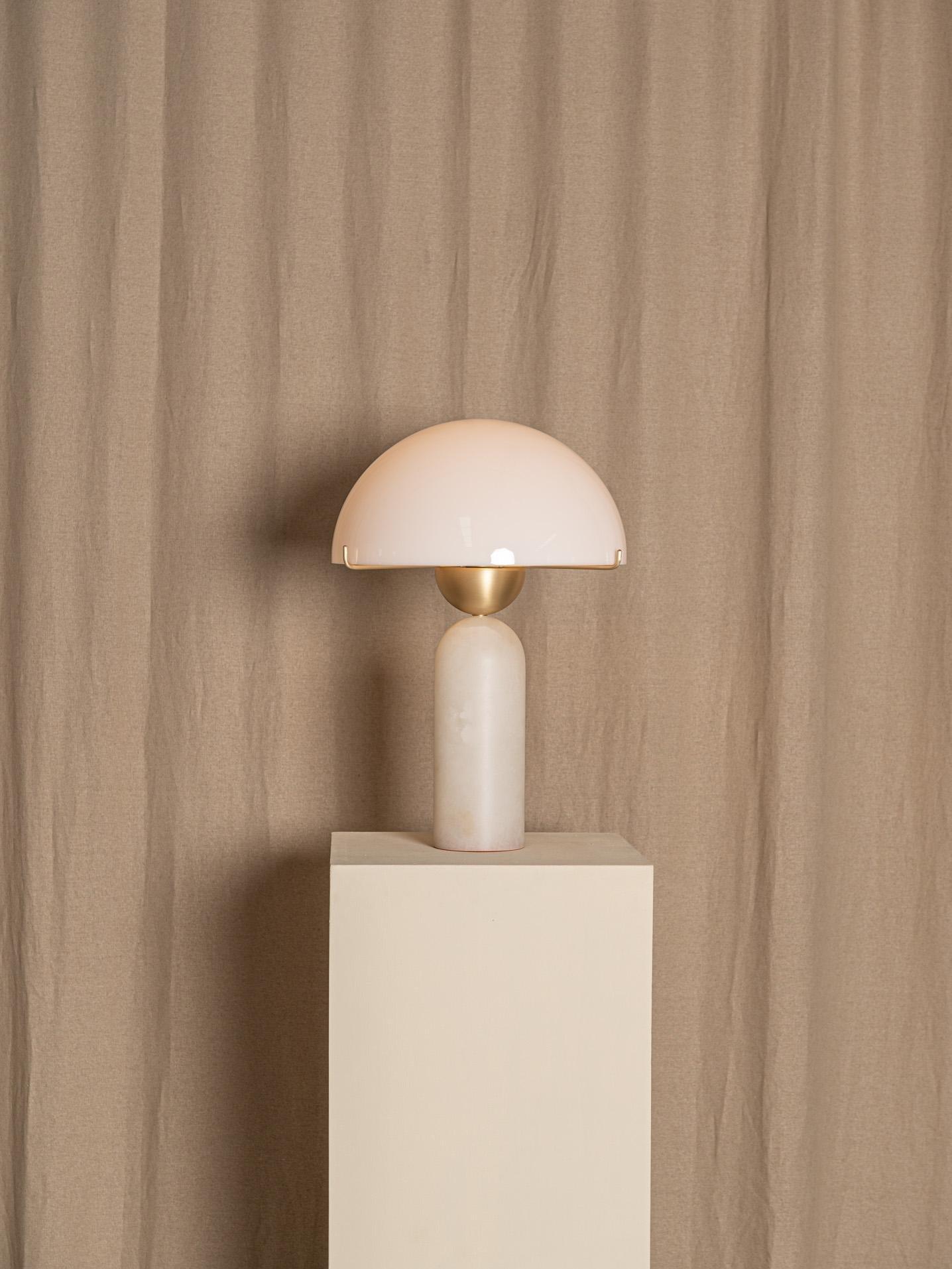 Peono Alabaster Table Lamp