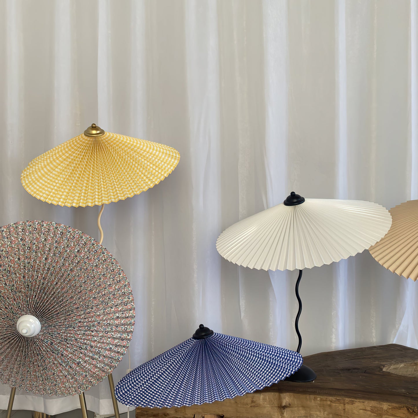 Pleated Hat Table Lamp