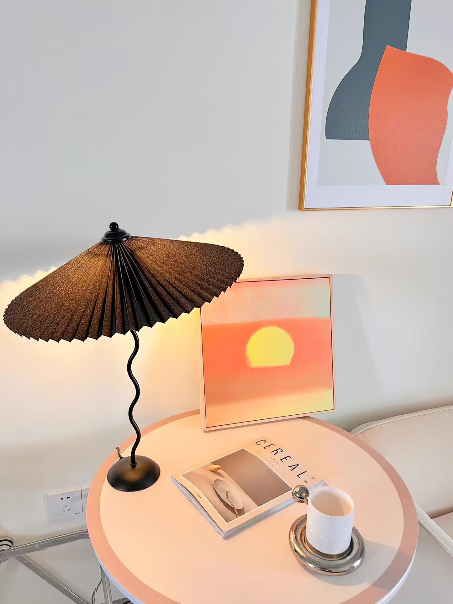 Pleated Hat Table Lamp