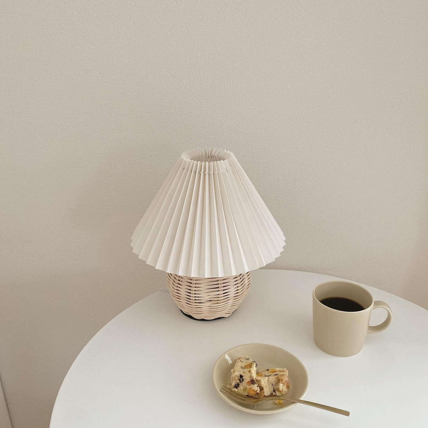 Rattan Pleated Built-in Battery Table lamp