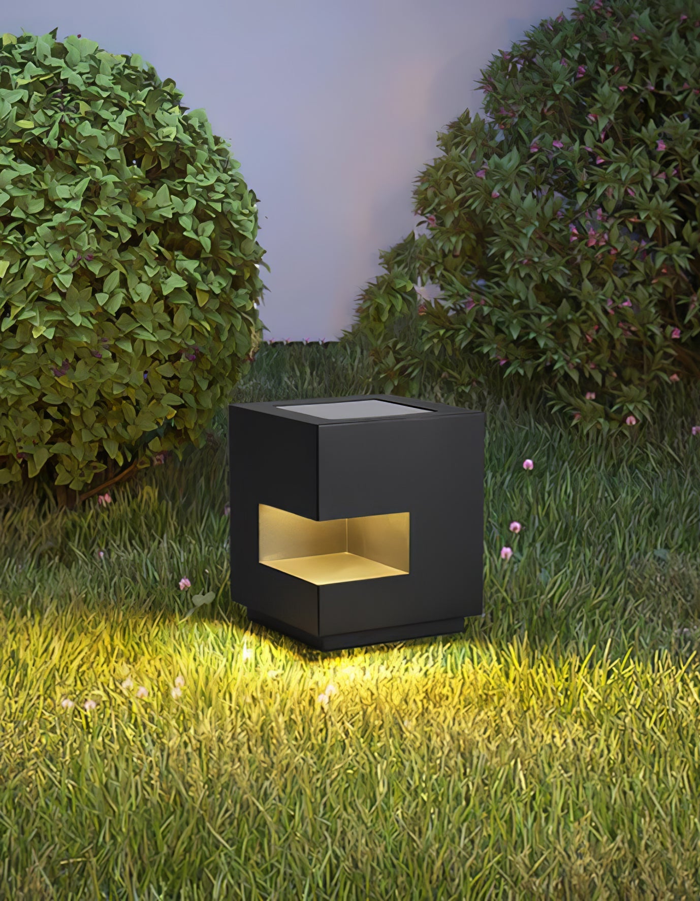 Regular Cube Post Light