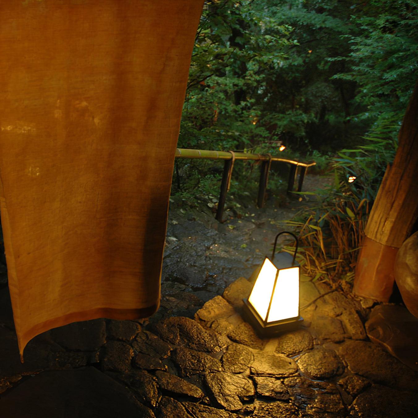 Roam Lantern Garden Lamp