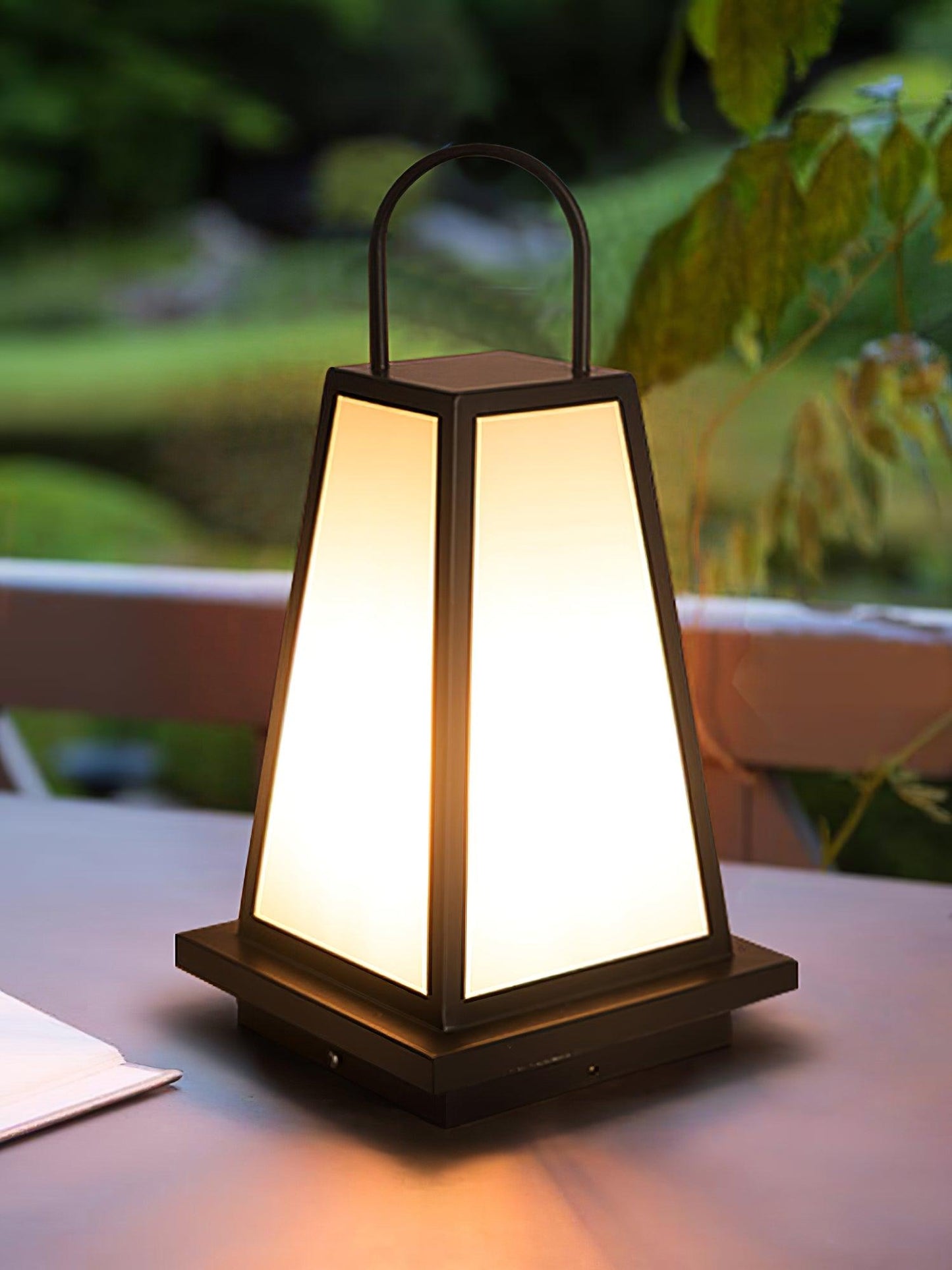 Roam Lantern Garden Lamp