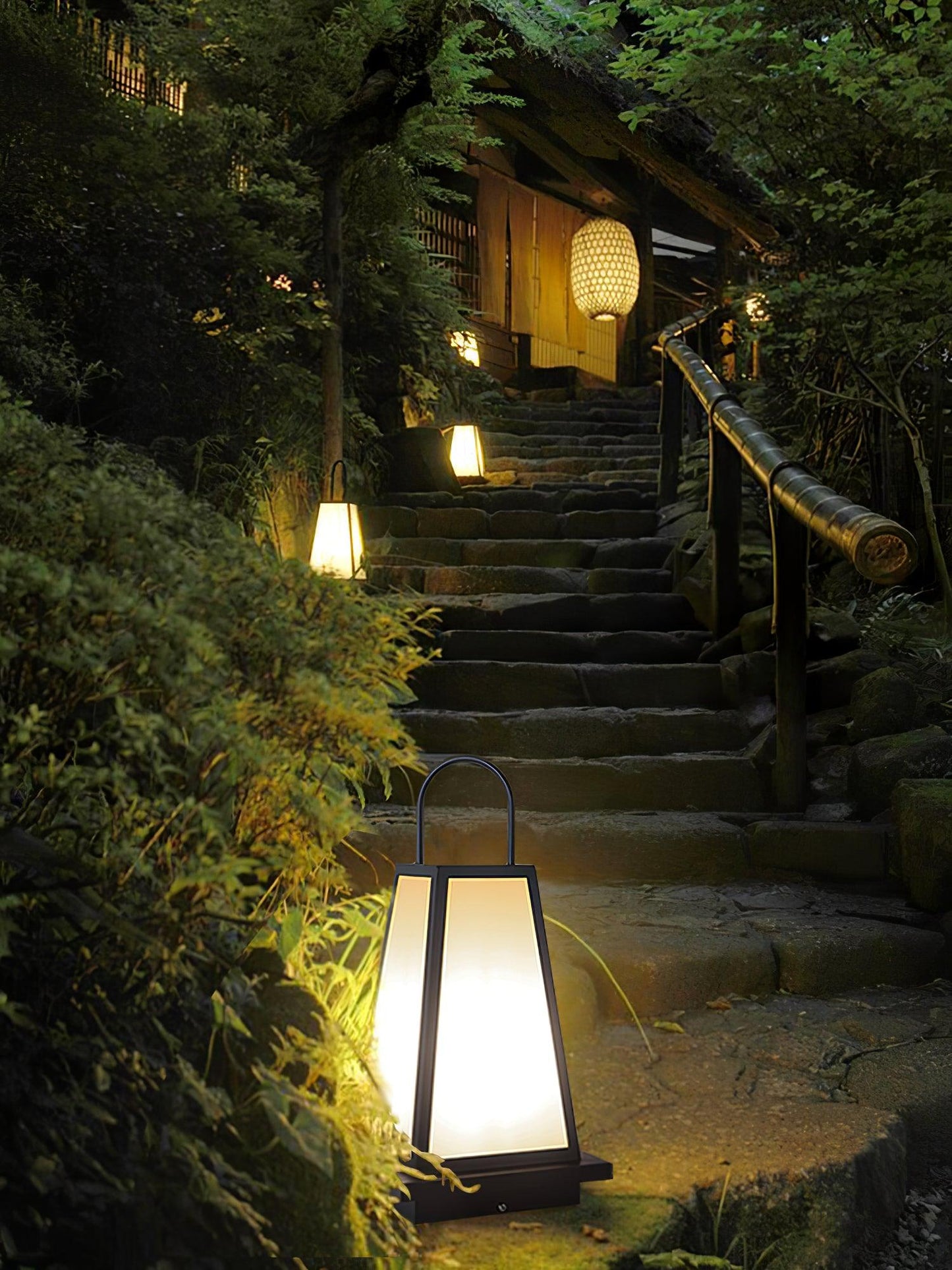 Roam Lantern Garden Lamp