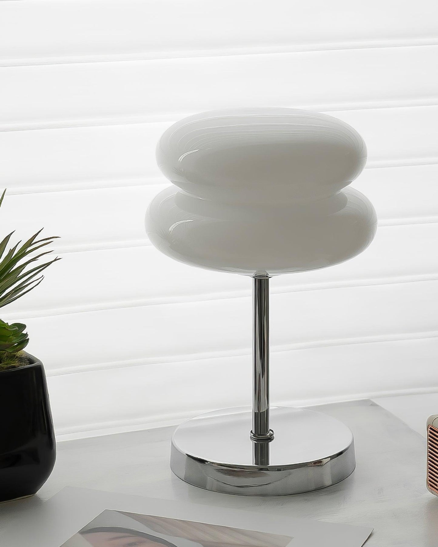 Saturn Glide Glass Table Lamp