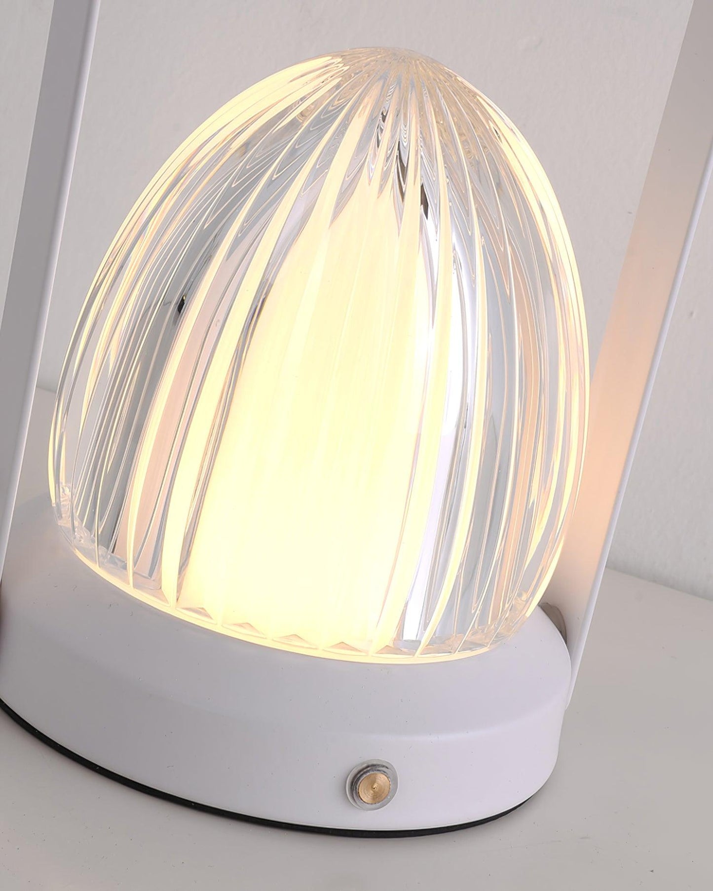 Seine Built-in Battery Table Lamp