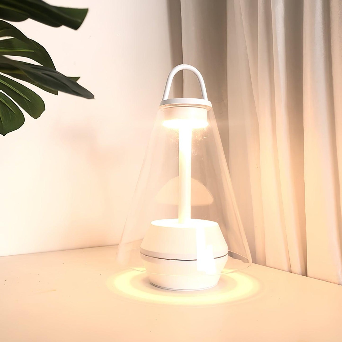 Shuttle Built-in Battery Table Lamp