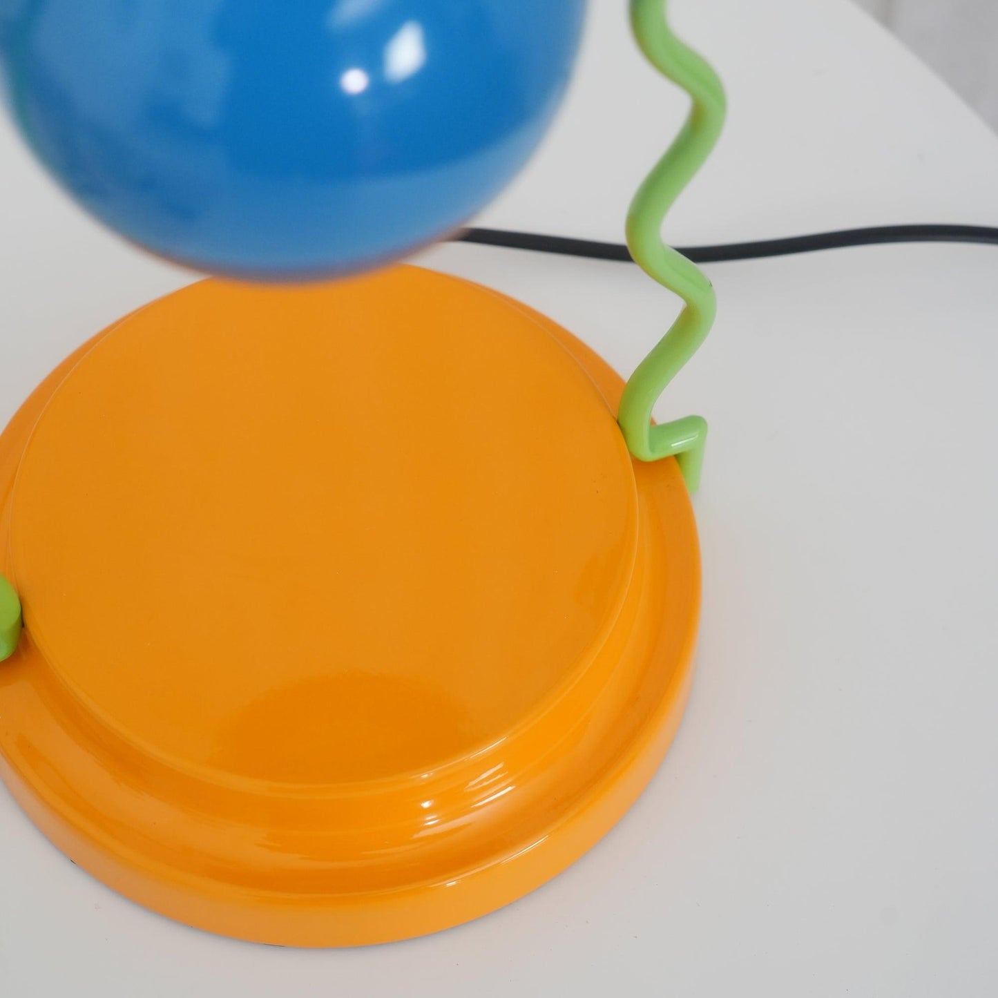 Squiggle Bright Table Lamp